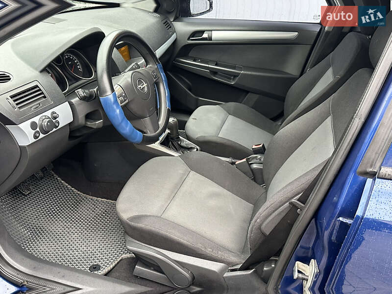 Универсал Opel Astra 2005 в Коломые