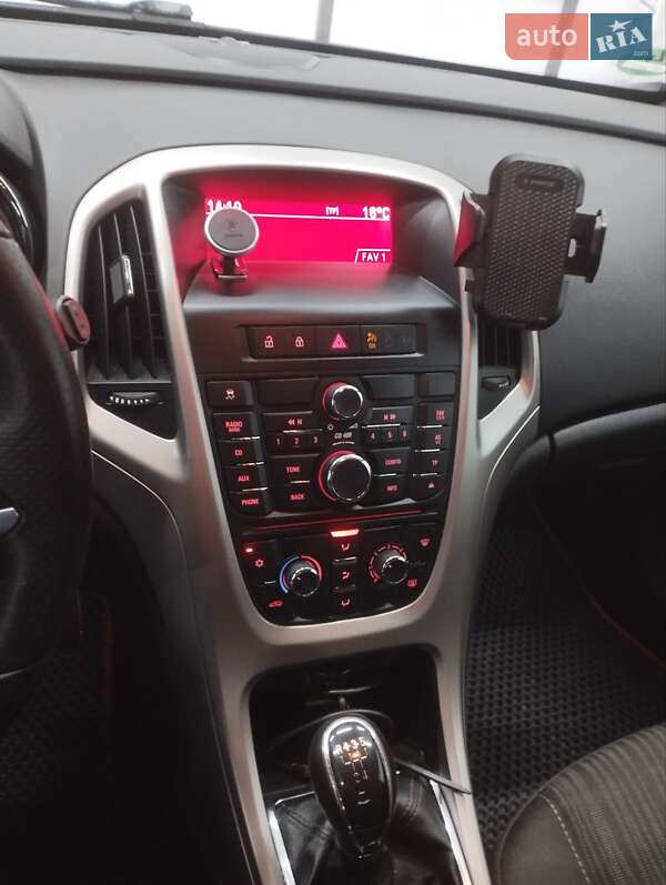 Хетчбек Opel Astra 2010 в Здолбуніві