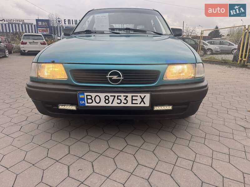 Хэтчбек Opel Astra 1994 в Львове