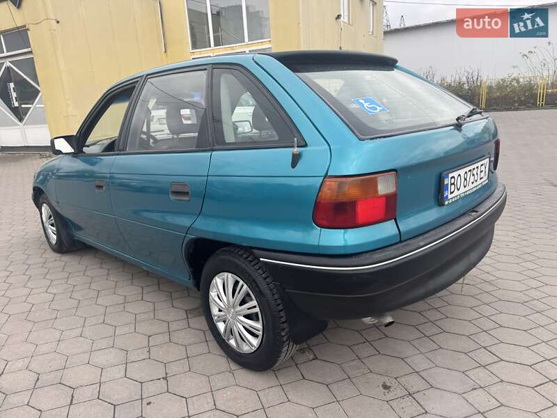 Хэтчбек Opel Astra 1994 в Львове