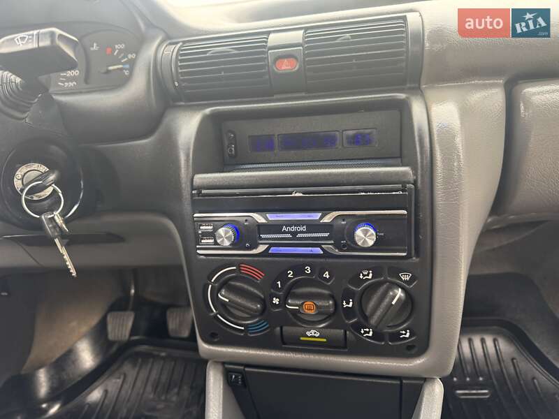 Хэтчбек Opel Astra 1994 в Львове