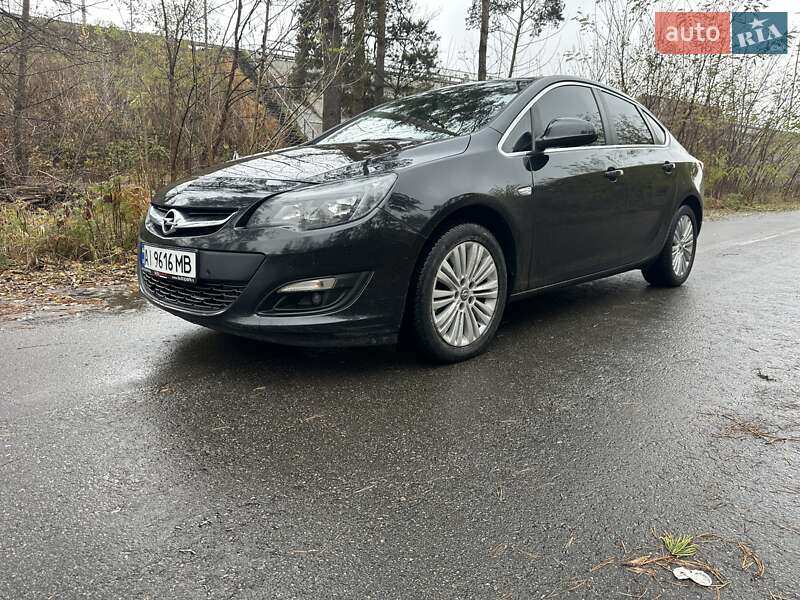 Opel Astra 2014