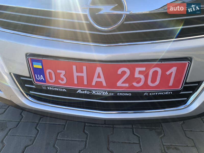 Універсал Opel Astra 2008 в Любарі
