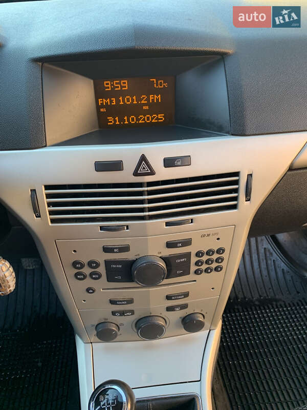 Універсал Opel Astra 2008 в Любарі