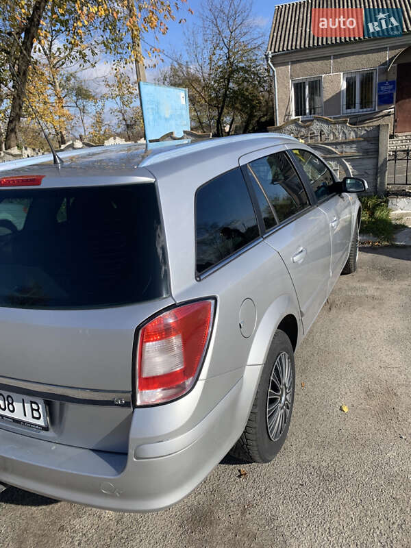 Універсал Opel Astra 2008 в Любарі