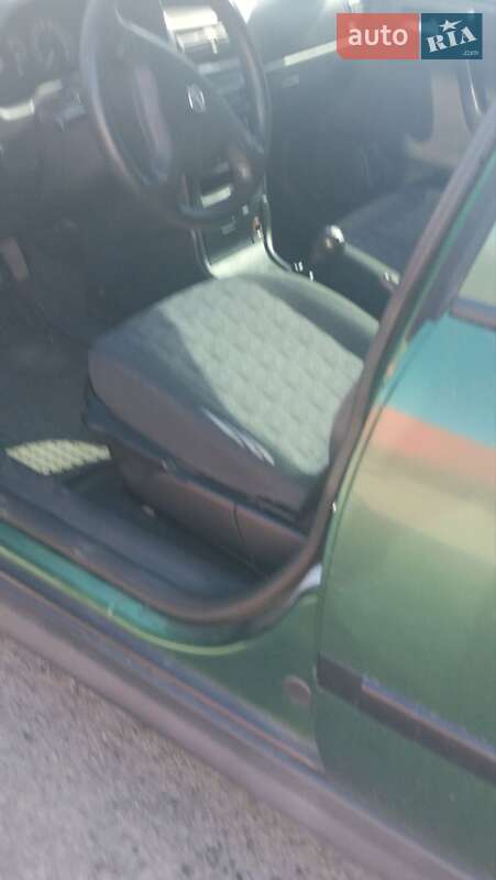 Седан Opel Astra 2004 в Запоріжжі фото 3 Седан Opel Astra 2004 в Запоріжжі