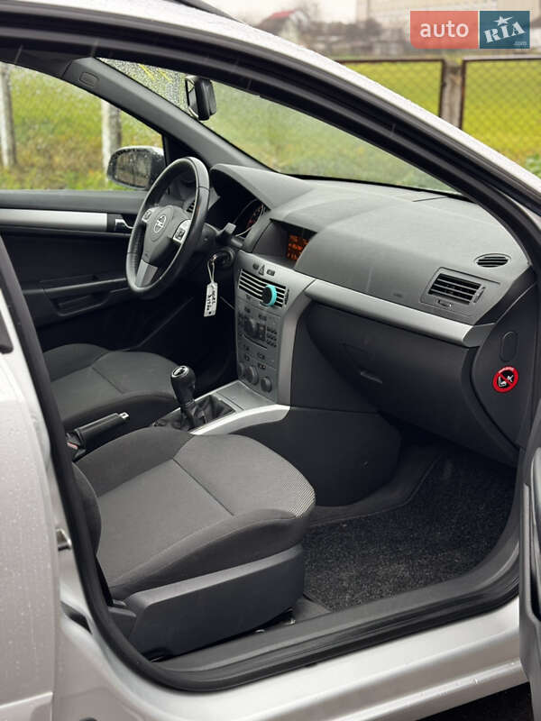 Универсал Opel Astra 2009 в Звягеле фото 36 Универсал Opel Astra 2009 в Звягеле