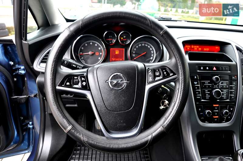 Універсал Opel Astra 2013 в Львові фото 31 Універсал Opel Astra 2013 в Львові