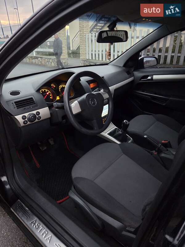 Седан Opel Astra 2008 в Виннице