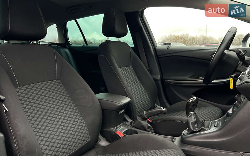 Универсал Opel Astra 2018 в Львове