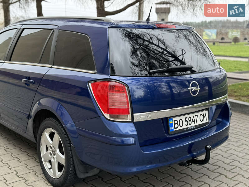 Универсал Opel Astra 2004 в Звягеле