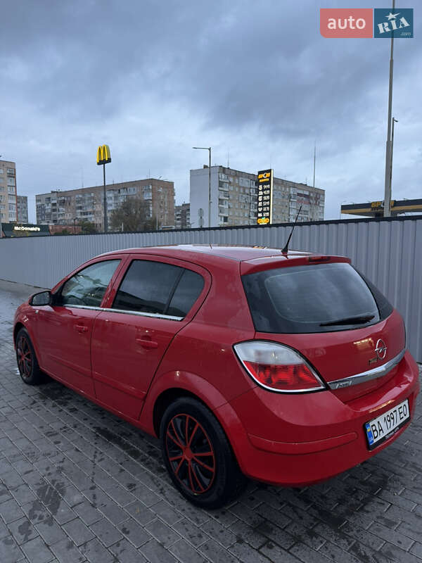 Хетчбек Opel Astra 2006 в Олександрії