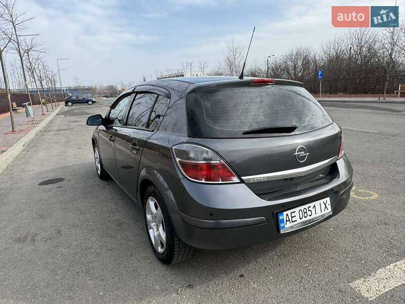 Хэтчбек Opel Astra 2012 в Одессе фото 3 Хэтчбек Opel Astra 2012 в Одессе