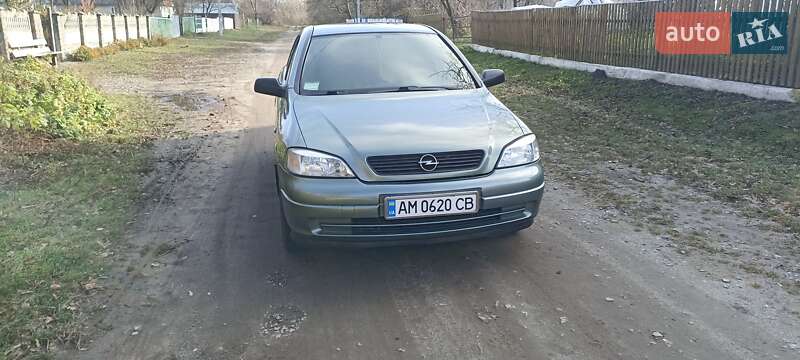 Седан Opel Astra 2008 в Житомирі