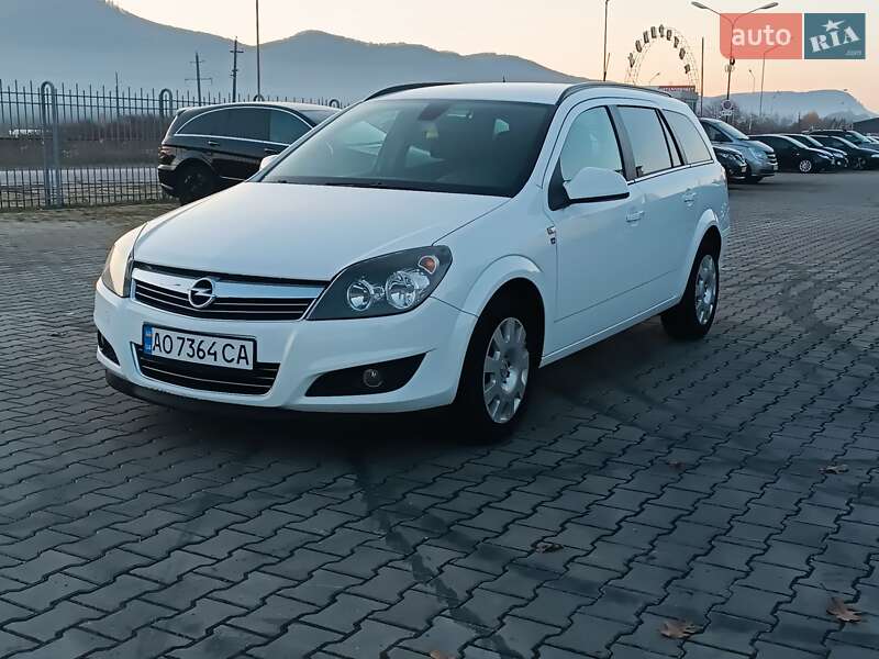 Універсал Opel Astra 2010 в Хусті фото 8 Універсал Opel Astra 2010 в Хусті