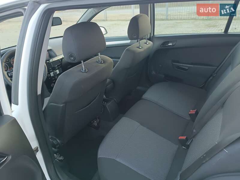 Універсал Opel Astra 2010 в Хусті фото 19 Універсал Opel Astra 2010 в Хусті