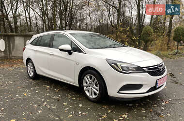 Универсал Opel Astra 2018 в Ватутино