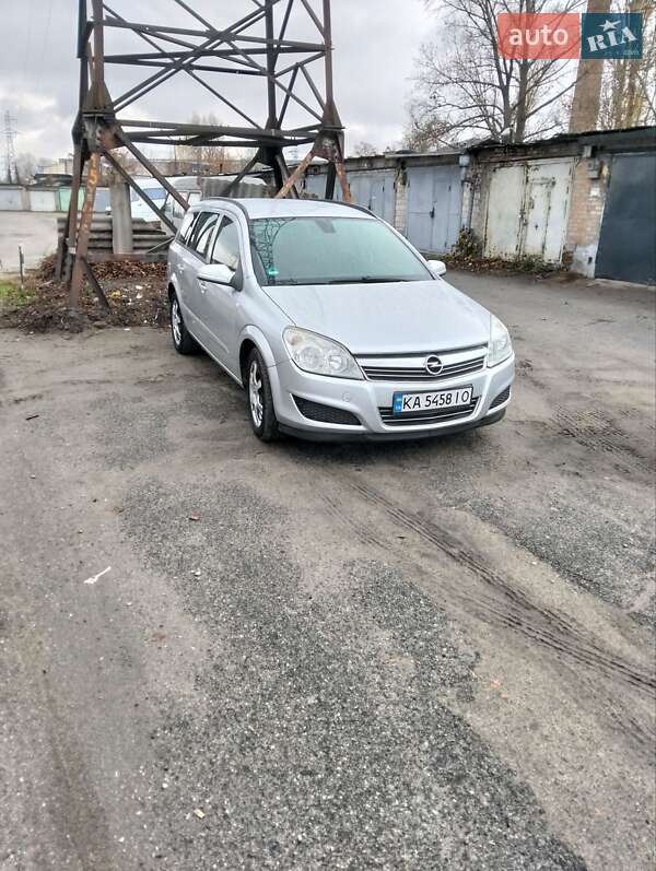 Универсал Opel Astra 2008 в Киеве