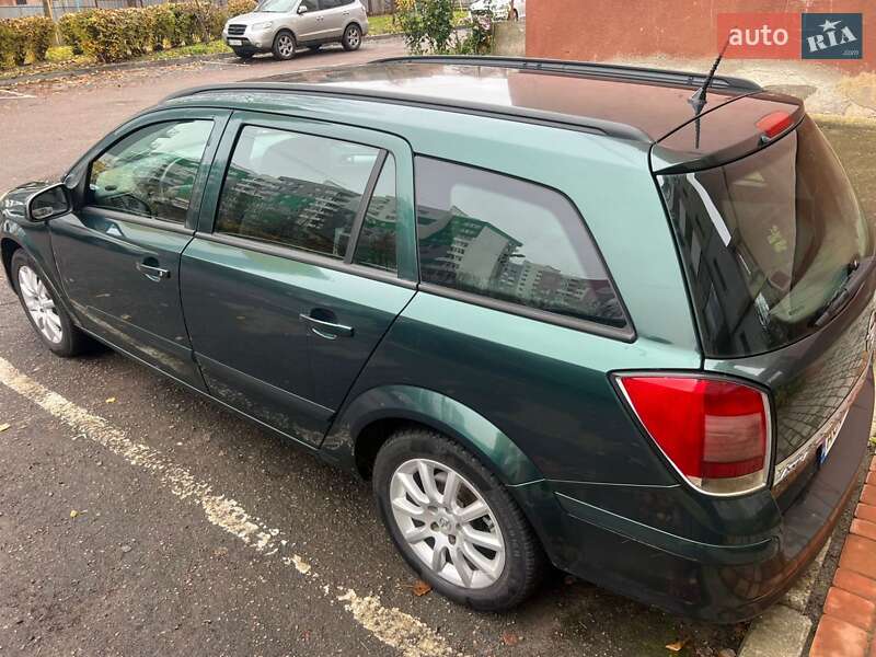 Універсал Opel Astra 2005 в Луцьку