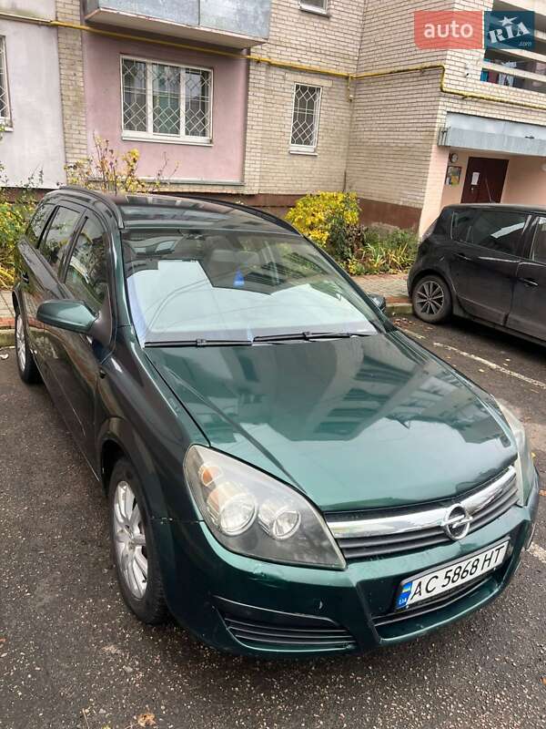 Універсал Opel Astra 2005 в Луцьку