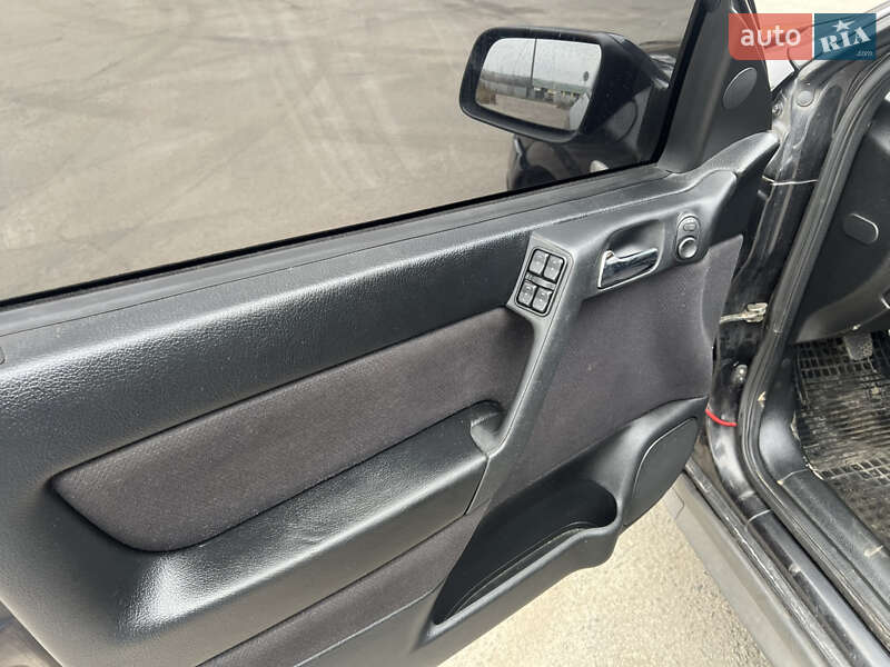 Універсал Opel Astra 2001 в Шепетівці