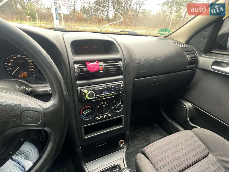 Універсал Opel Astra 2001 в Шепетівці