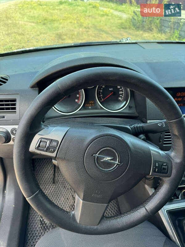 Універсал Opel Astra 2006 в Києві