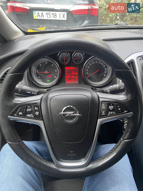 Универсал Opel Astra 2012 в Киеве фото 4 Универсал Opel Astra 2012 в Киеве