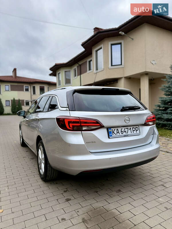 Універсал Opel Astra 2018 в Києві