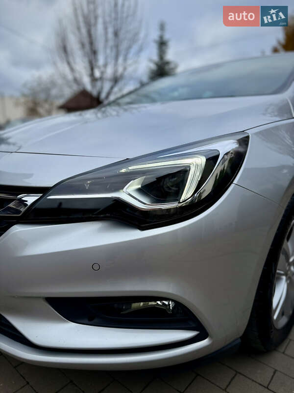 Універсал Opel Astra 2018 в Києві