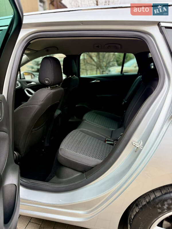 Універсал Opel Astra 2018 в Києві