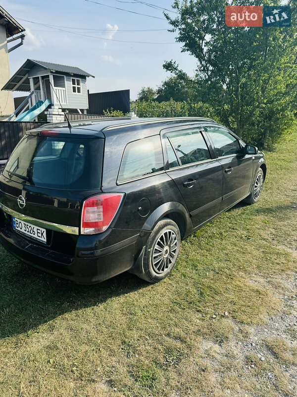 Универсал Opel Astra 2008 в Бучаче