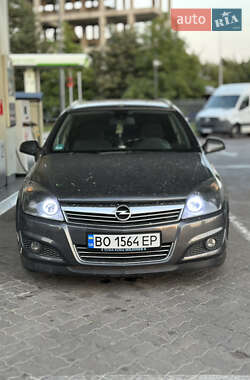 Универсал Opel Astra 2010 в Бучаче