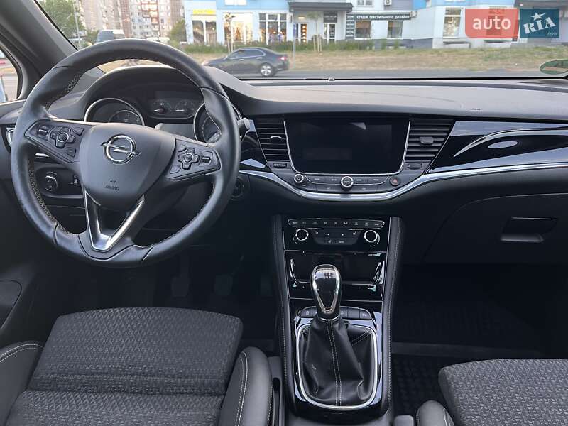 Універсал Opel Astra 2016 в Черкасах