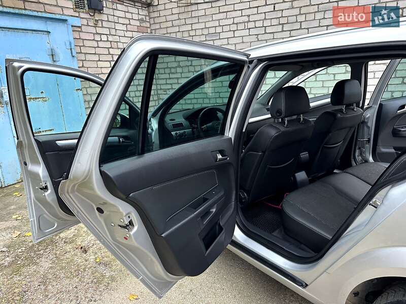 Универсал Opel Astra 2009 в Николаеве фото 24 Универсал Opel Astra 2009 в Николаеве