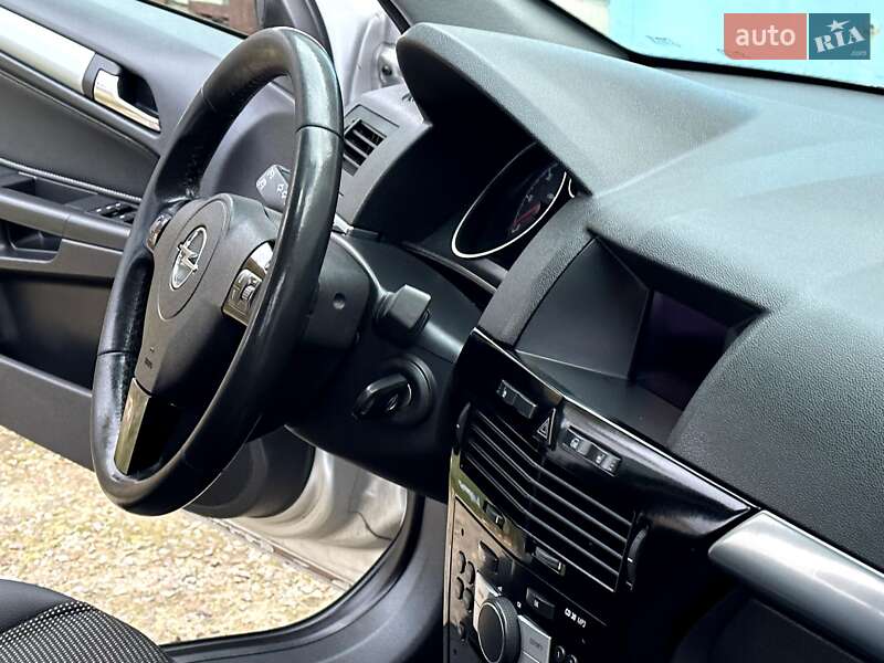 Универсал Opel Astra 2009 в Николаеве фото 35 Универсал Opel Astra 2009 в Николаеве