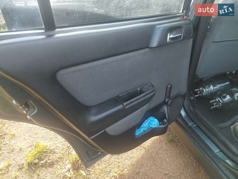 Седан Opel Astra 2004 в Коростене