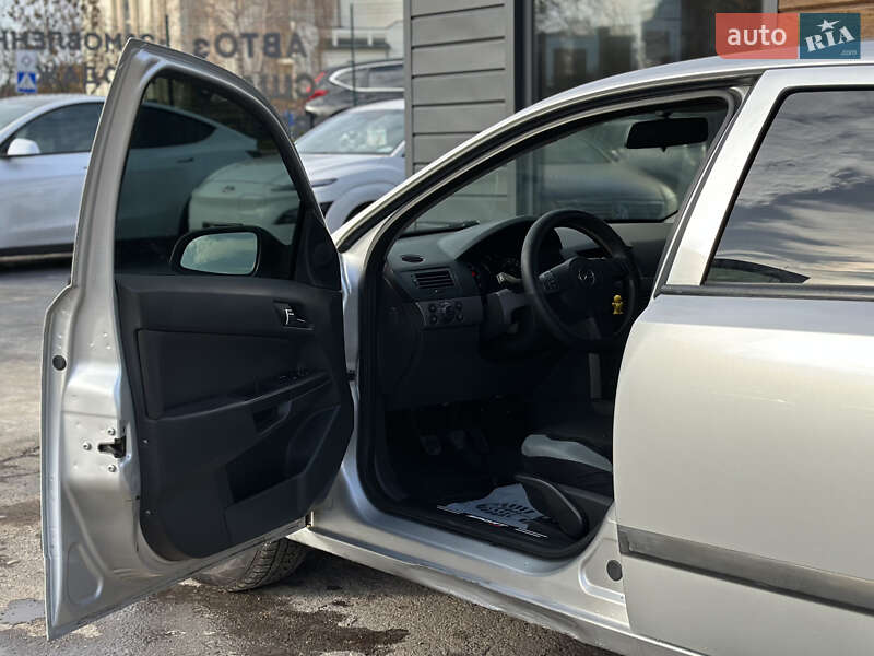 Хэтчбек Opel Astra 2005 в Шептицькому фото 20 Хэтчбек Opel Astra 2005 в Шептицькому