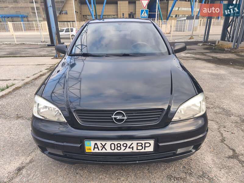 Седан Opel Astra 2005 в Харькове