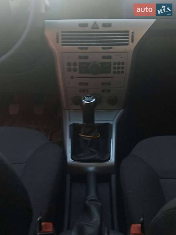 Универсал Opel Astra 2010 в Синельниково фото 6 Универсал Opel Astra 2010 в Синельниково