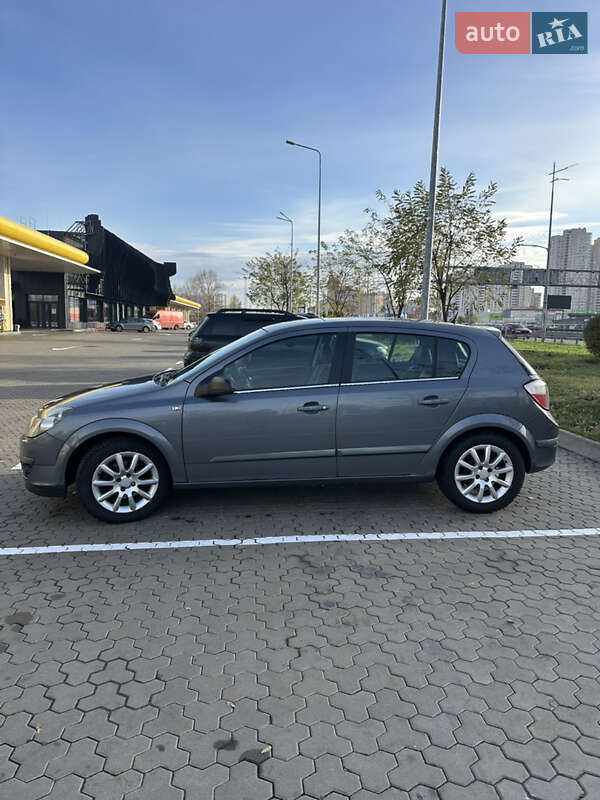 Хэтчбек Opel Astra 2004 в Киеве фото 9 Хэтчбек Opel Astra 2004 в Киеве