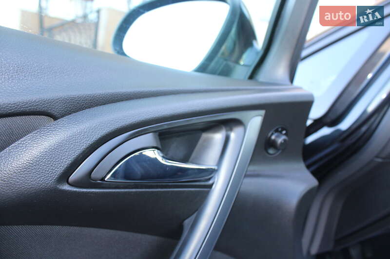 Универсал Opel Astra 2015 в Дрогобыче фото 59 Универсал Opel Astra 2015 в Дрогобыче