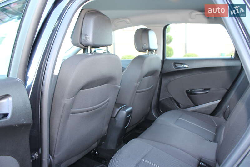 Универсал Opel Astra 2015 в Дрогобыче фото 83 Универсал Opel Astra 2015 в Дрогобыче