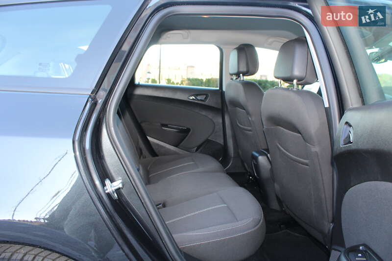 Универсал Opel Astra 2015 в Дрогобыче фото 87 Универсал Opel Astra 2015 в Дрогобыче