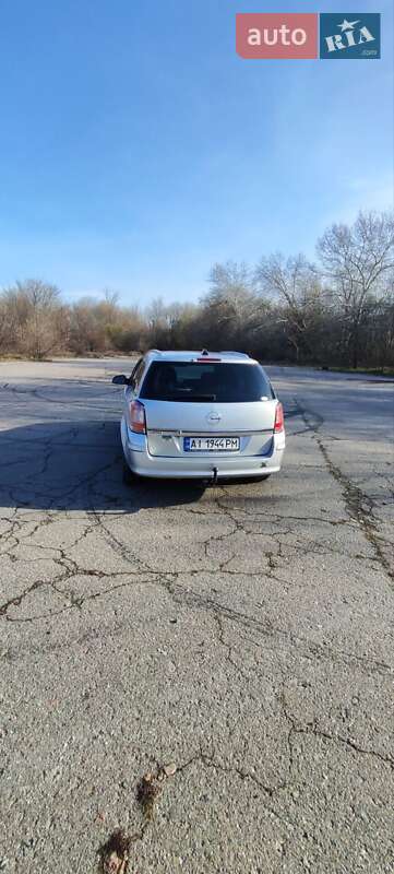 Универсал Opel Astra 2010 в Киеве