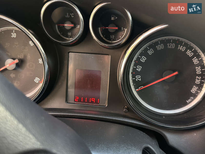 Универсал Opel Astra 2013 в Тернополе