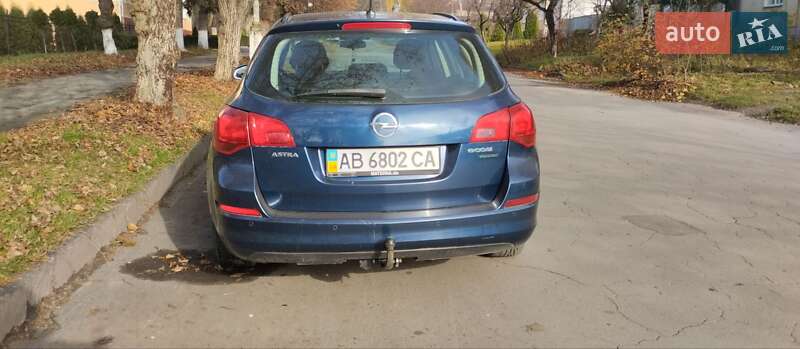 Універсал Opel Astra 2011 в Кам'янець-Подільському