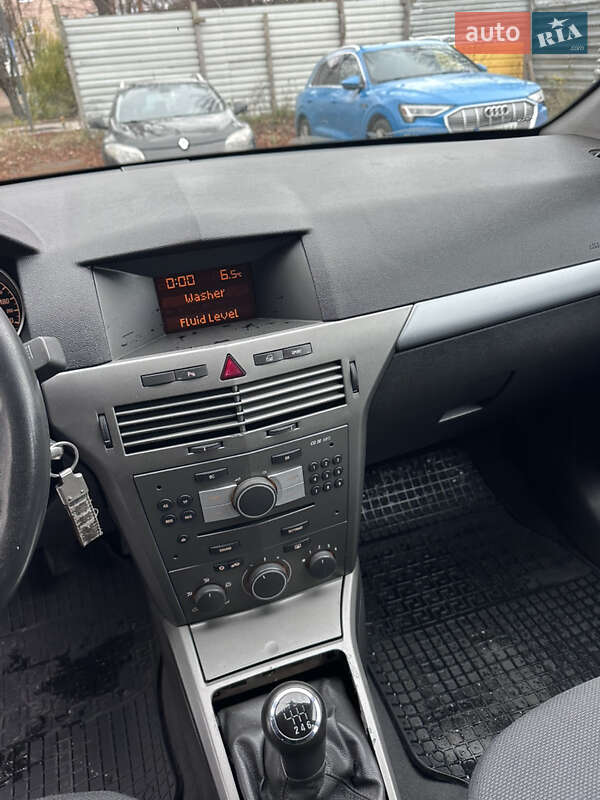 Хэтчбек Opel Astra 2006 в Ровно фото 19 Хэтчбек Opel Astra 2006 в Ровно