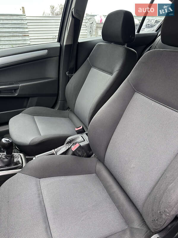 Хэтчбек Opel Astra 2006 в Ровно фото 21 Хэтчбек Opel Astra 2006 в Ровно