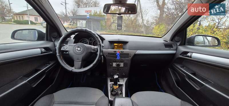 Універсал Opel Astra 2006 в Кременчуці